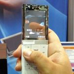 TDK выпустила прозрачные дисплеи для мобильных телефонов