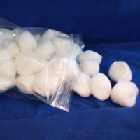 101-Bag-of-50-Cotton-Balls1